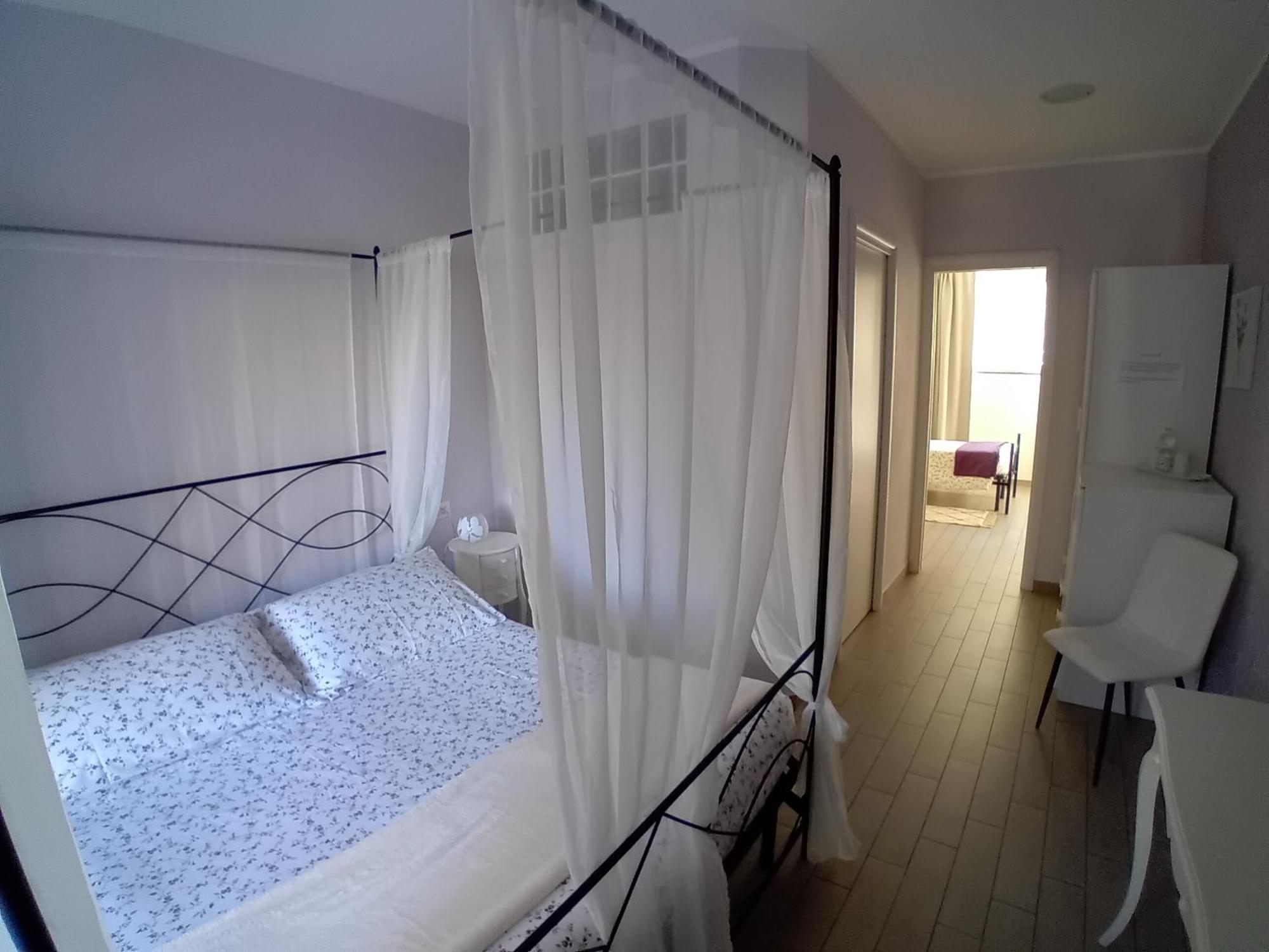 B&B Ai Tre Archi 斯波托尔诺 外观 照片